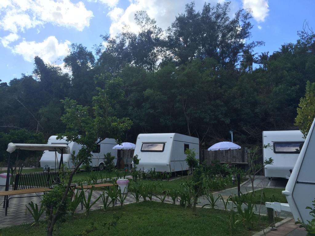 Kenting Houbihu Camping Car B&B Longshui Exterior photo