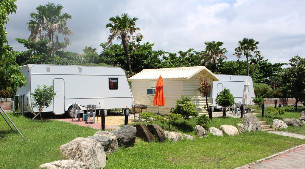 Kenting Houbihu Camping Car B&B Longshui Exterior photo
